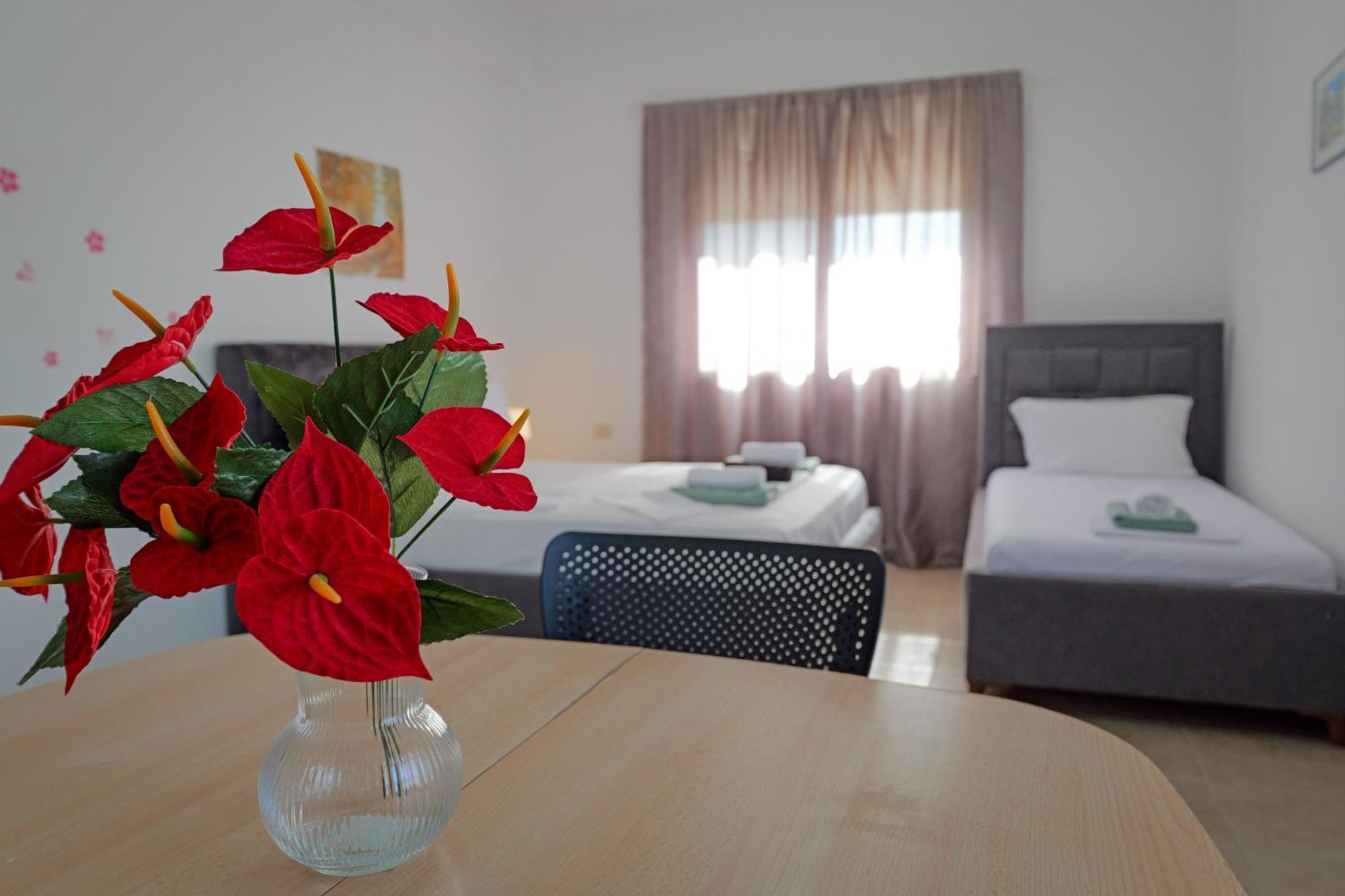 Central Garden Residence Sofia - Free Parking Ксамил Экстерьер фото